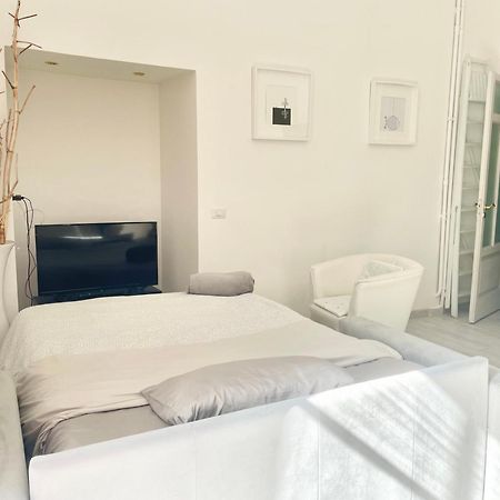 Apartamento Salerno Center House - Corso Vittorio Emanuele Exterior foto